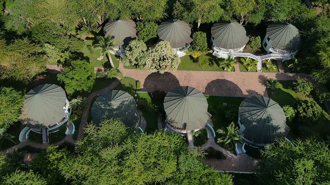 Mid-Range Lodge